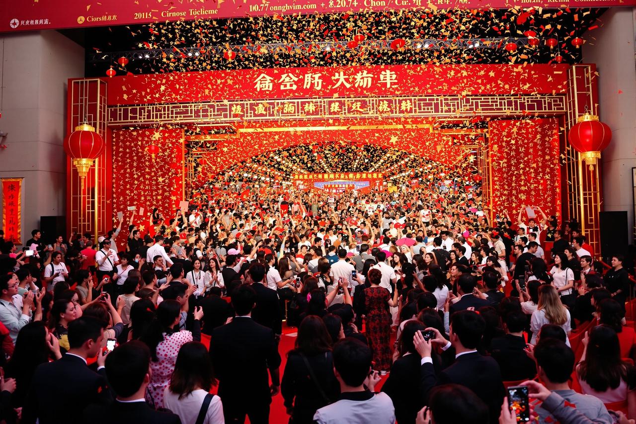 青青草视频《星辰大海》票房突破30亿,创华语科幻新纪录